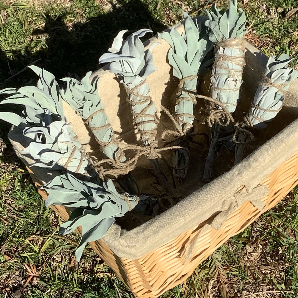 White Sage Mini 1 stick Organic Smudge Stick - Picture 6 of 9